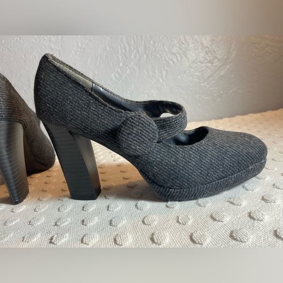 ANN MERINO Grey Herringbone Mary Jane with Button Detail - Picture 1 of 16